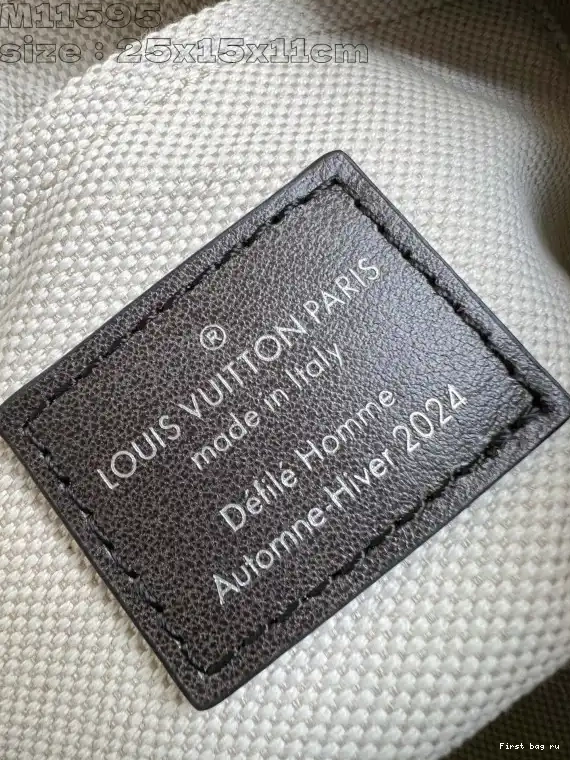 Frstbag ru LOUIS KEEPALL BANDOULIÈRE VUITTON 25 0621